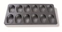 12 MADELEINE BAKPLAAT 8CM ANTI-AANBAKPLAAT=STUK