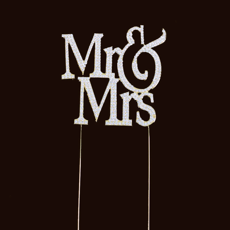 1028147 MR AND MRS IN STRASSES 2 PCES ***S/CDE***