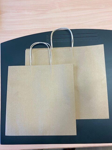 BRUIN PAPIER KOFFER 30X 30 X 30 CM  100 PIECES FOST+2025 INCLUSIED