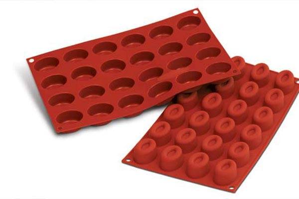 SILIKOMART SF083 MOLD 24 SMALL OVAL SAVARARINS 41X29 HT 20MM 16ML NON-STICK GN1/3 -50° TO 250