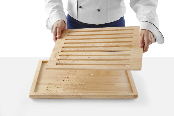 APS WOODEN BREAD BOARD 47.5X32.2CM WITH REMOVABLE GRID NON-SLIP FEET