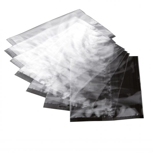 004432 PCB SACHETS POUR CARTES CARRÉES 16X13 CM 100PCES ***S/CD***