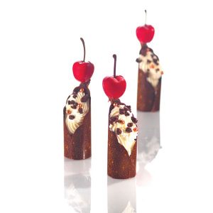 [08057044] 061206 PCB TUBES CN STARS Ø 3.4 CM H. 8 CM 32PCES ***S/CD***