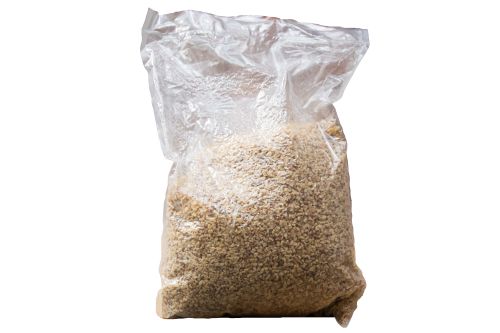 [01020125] WALNUT KERNELS CUBES 3-7MM 5KG